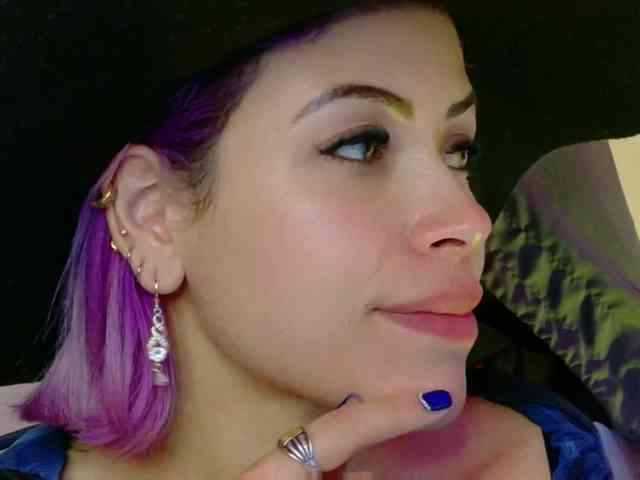 Alexa_lopez webcam
