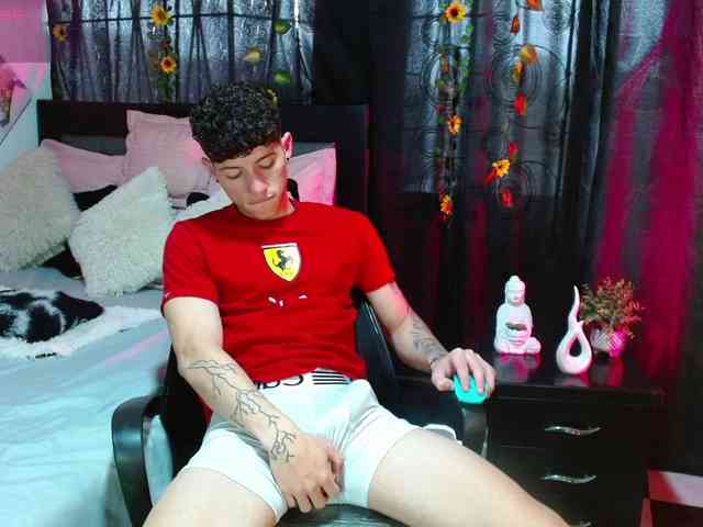 MattiaGorii Sex Cam Show