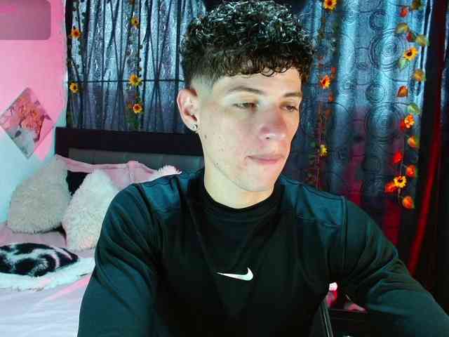 MattiaGorii Sex Cam Show