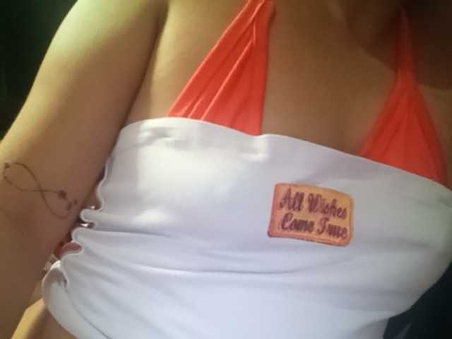 HEARTQUEEN live cam preview