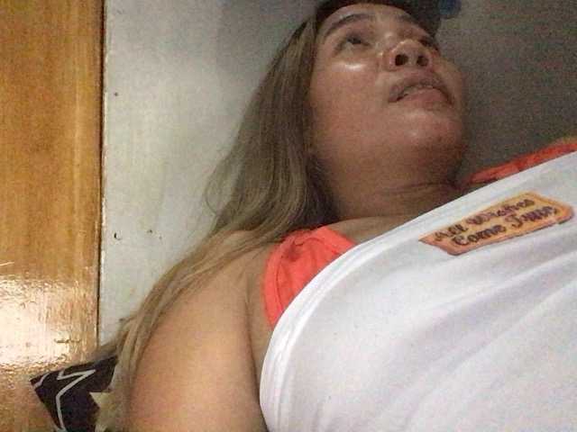 HEARTQUEEN live cam preview