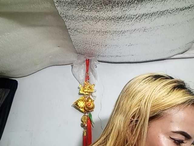Pempemliciouss live webcam show