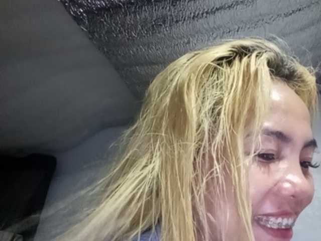 Pempemliciouss live webcam show