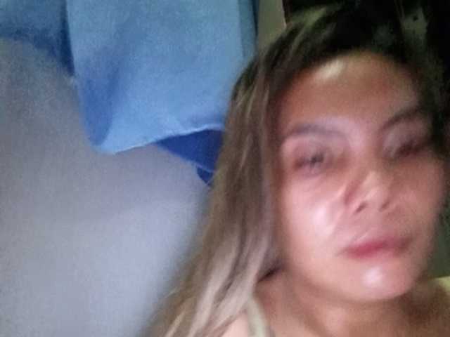 HEARTQUEEN — live female cam