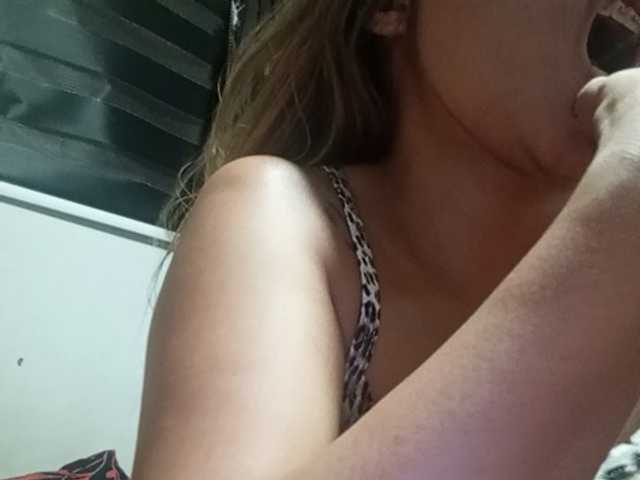 Pempemliciouss live cam on BongaCams
