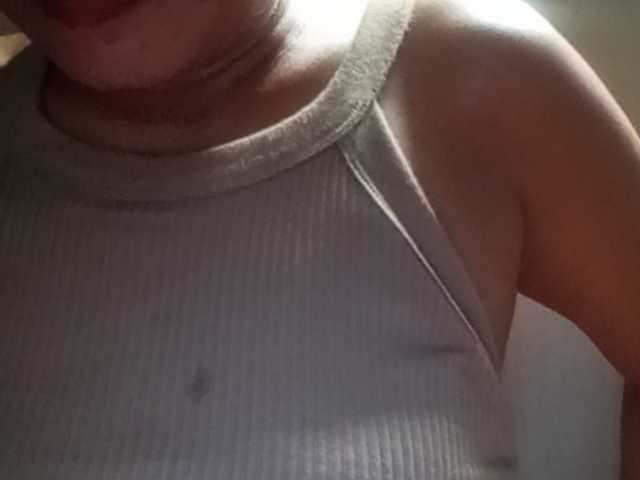 le modèle Smithsophie est en webcam porno dans un show sur le site bongacams, il possède les tags suivants: Asian,Blonde,Shaved