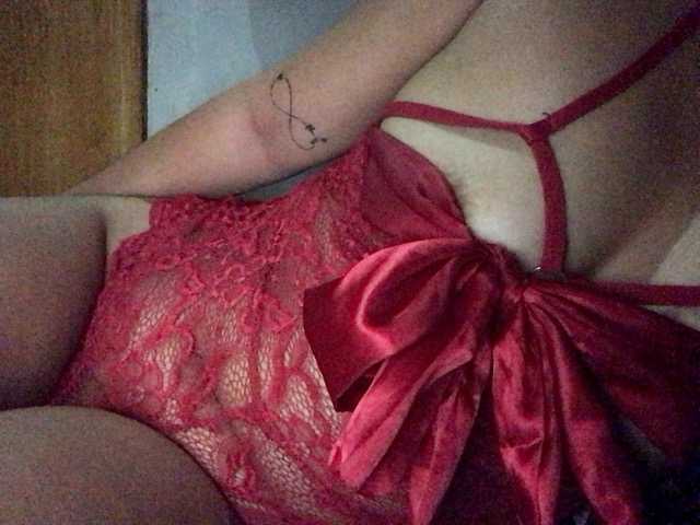 HEARTQUEEN webcam bongacams model stream image