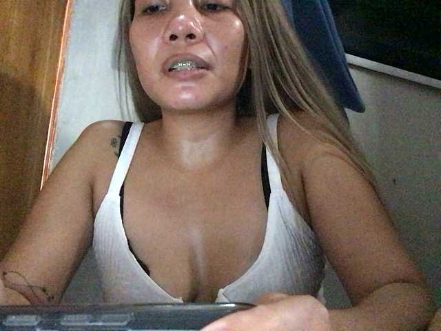 Pempemliciouss live cam on BongaCams