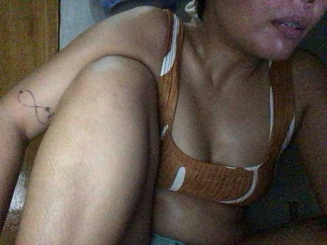 HEARTQUEEN live cam