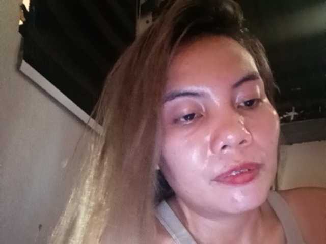 HEARTQUEEN — live female cam