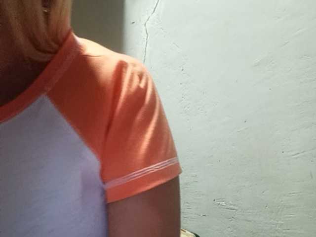 le modèle Smithsophie est en webcam porno dans un show sur le site bongacams, il possède les tags suivants: Asian,Blonde,Shaved