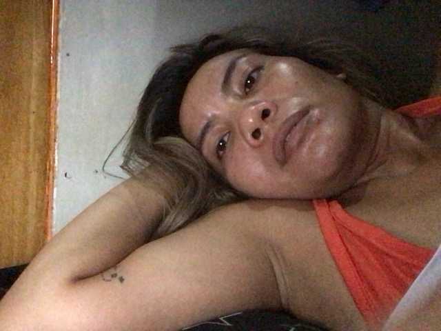 HEARTQUEEN live cam preview