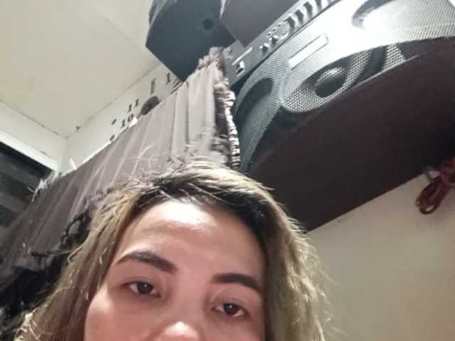 HEARTQUEEN live cam preview