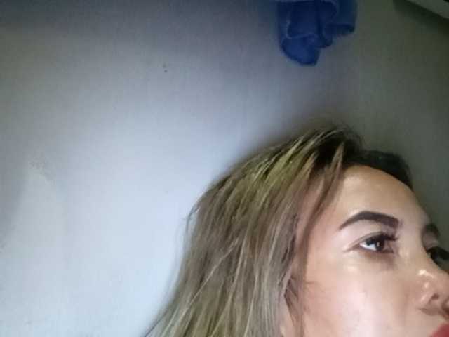 Pempemliciouss live cam on BongaCams