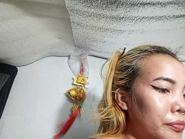 Pempemliciouss live webcam show