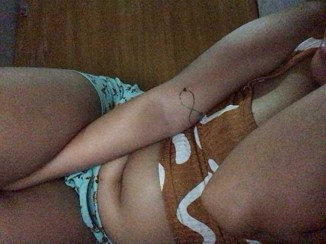 HEARTQUEEN live cam
