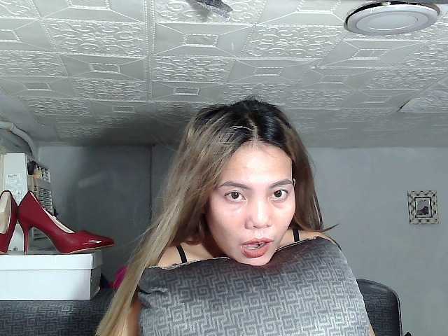 HEARTQUEEN live cam preview