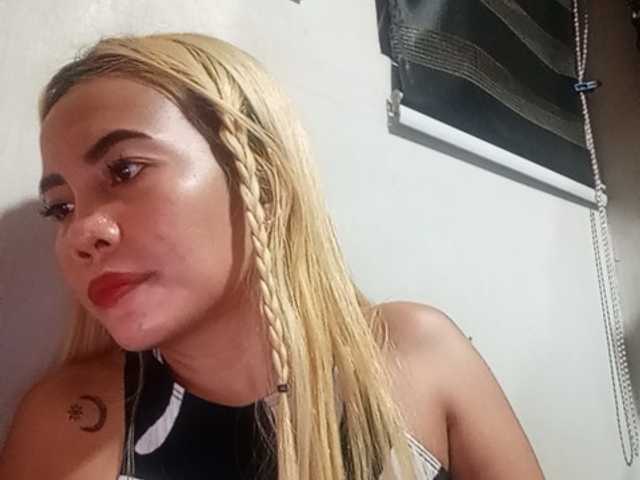 Pempemliciouss live webcam show