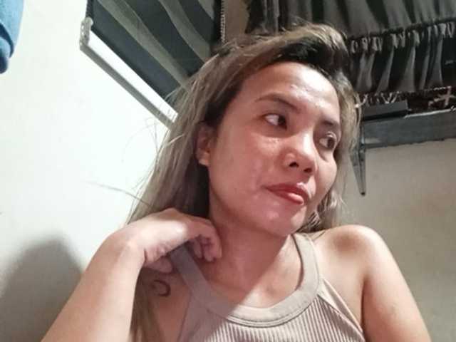 HEARTQUEEN — live female cam