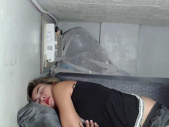 Pempemliciouss live cam on BongaCams