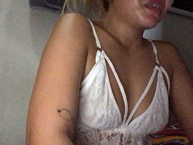 Pempemliciouss live cam on BongaCams