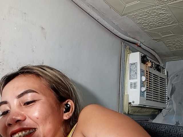Pempemliciouss live cam on BongaCams