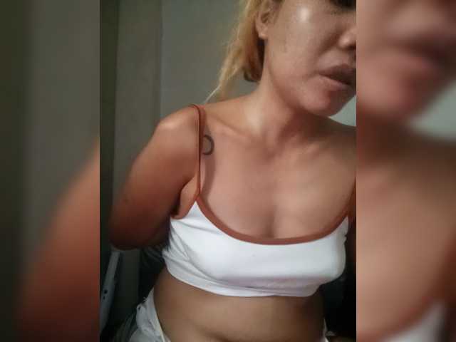Pempemliciouss live cam on BongaCams