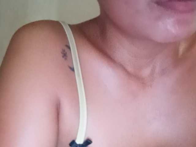 Pempemliciouss live cam on BongaCams