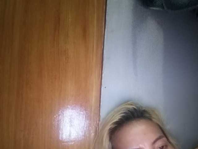 Pempemliciouss live cam on 