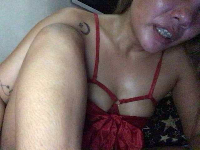 Pempemliciouss live cam on BongaCams