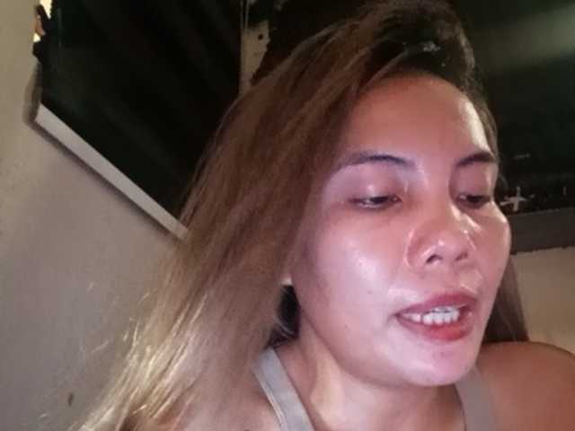 HEARTQUEEN — live female cam