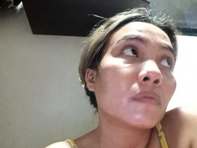 HEARTQUEEN — live female cam