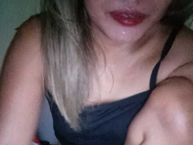 Pempemliciouss live cam on BongaCams