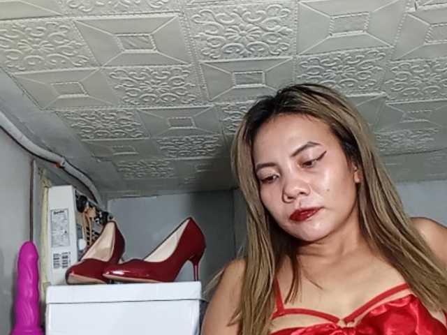 HEARTQUEEN live cam preview