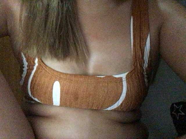 HEARTQUEEN live cam