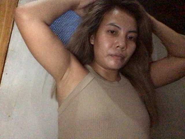 HEARTQUEEN webcam bongacams model stream image