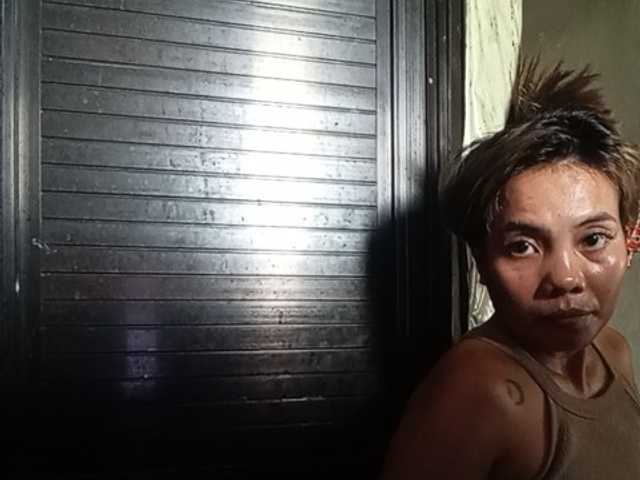 HEARTQUEEN — live female cam