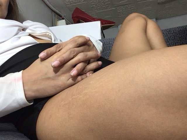 Pempemliciouss, live now on BongaCams