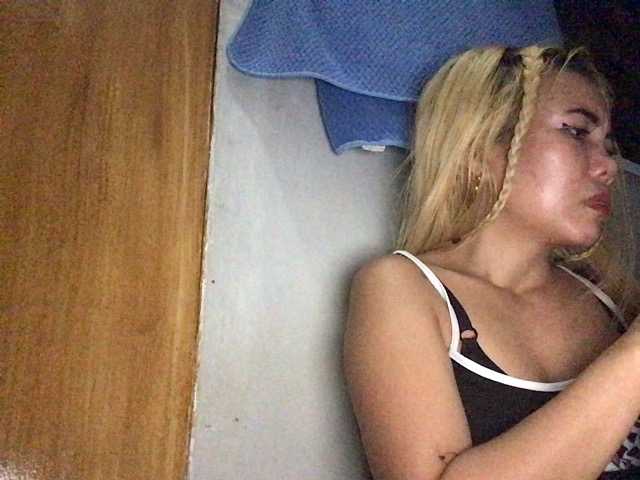 Pempemliciouss live webcam show