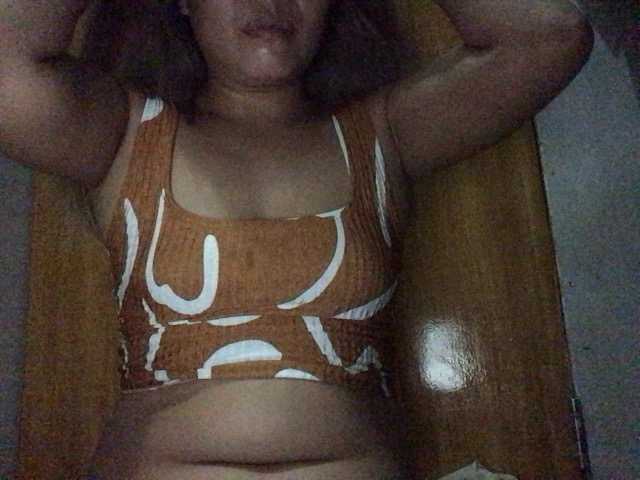 HEARTQUEEN live cam