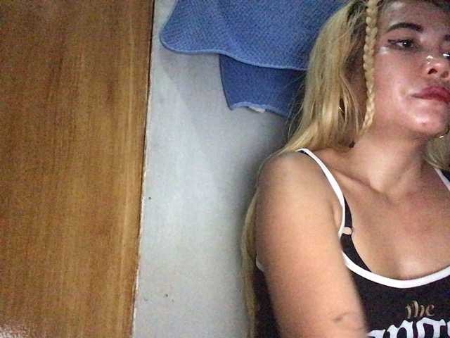 Pempemliciouss live webcam show