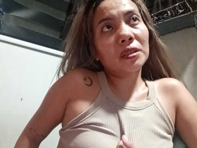HEARTQUEEN — live female cam