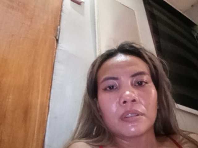 HEARTQUEEN live cam preview