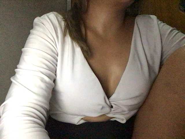 Pempemliciouss, en directo ahora en BongaCams