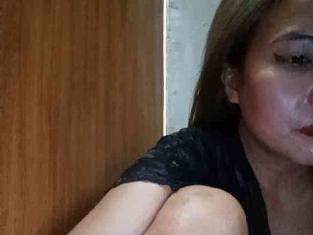 HEARTQUEEN webcam