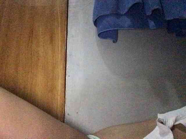 HEARTQUEEN webcam