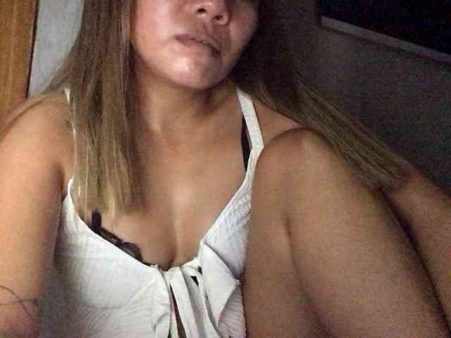 HEARTQUEEN webcam