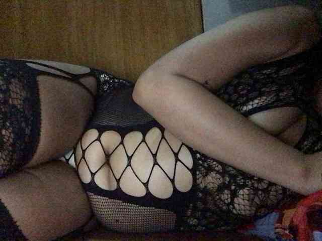 HEARTQUEEN webcam