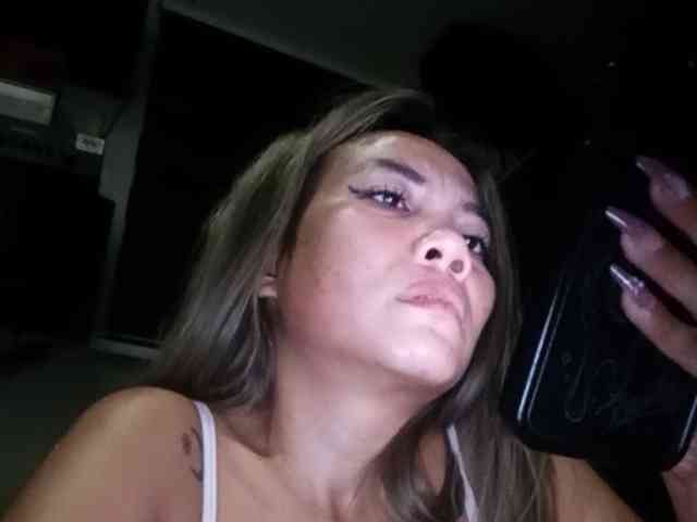 HEARTQUEEN webcam