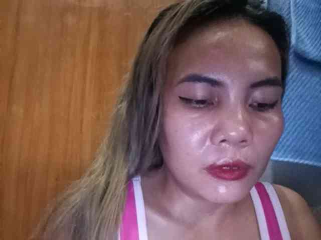 HEARTQUEEN webcam